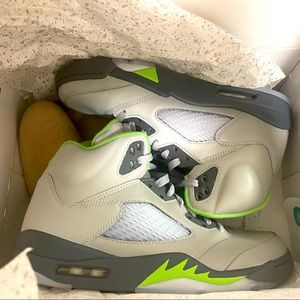 Air Jordan 5 green bean
